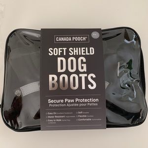 Canada Pooch Dog Boots size 1